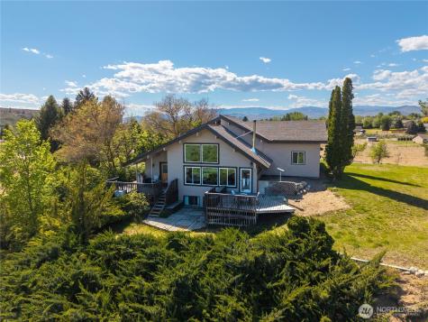 13 Parkway Street Omak WA 98841