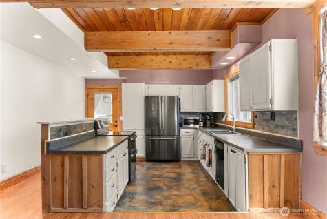 13 Parkway Street Omak WA 98841