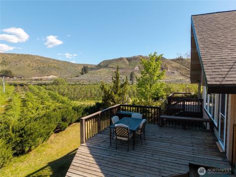 13 Parkway Street Omak WA 98841