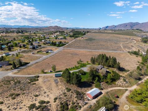 13 Parkway Street Omak WA 98841