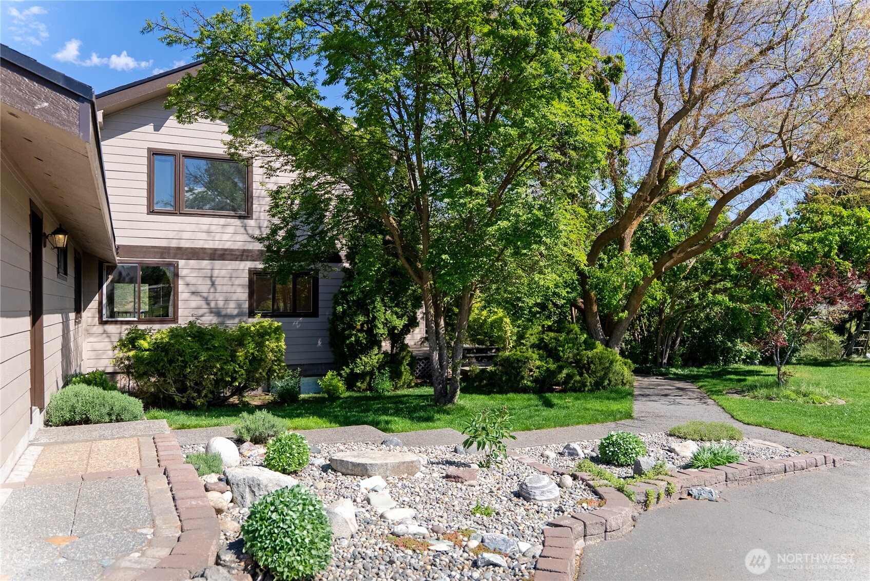 13 Parkway Street Omak WA 98841