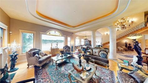 2837 E Lake Sammamish Parkway NE Sammamish WA 98074