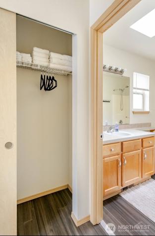 10047 17th Avenue SW Seattle WA 98146