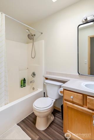 10047 17th Avenue SW Seattle WA 98146