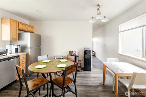 10047 17th Avenue SW Seattle WA 98146