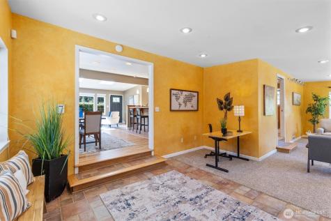 17821 60th Avenue W Lynnwood WA 98037