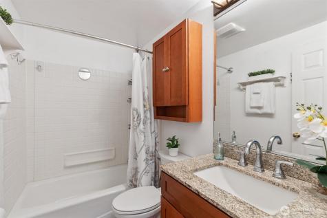 17821 60th Avenue W Lynnwood WA 98037
