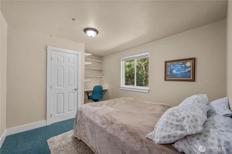 10507 48th Street E Edgewood WA 98372
