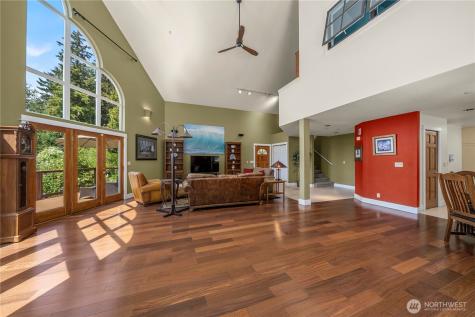 10507 48th Street E Edgewood WA 98372