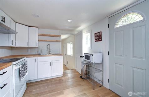 16790 Lewis River Road Cougar WA 98616