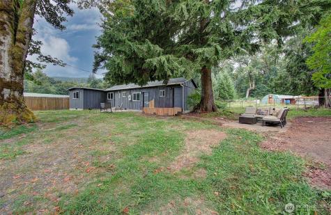 16790 Lewis River Road Cougar WA 98616