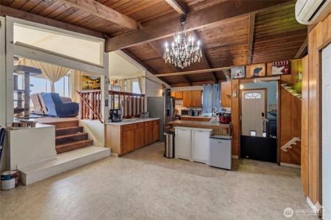 941 Diane Avenue Oak Harbor WA 98277