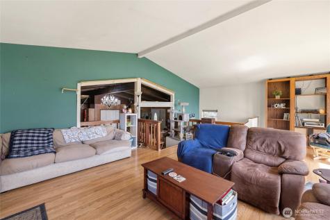 941 Diane Avenue Oak Harbor WA 98277