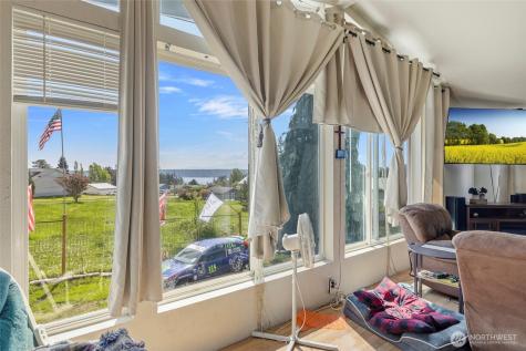 941 Diane Avenue Oak Harbor WA 98277