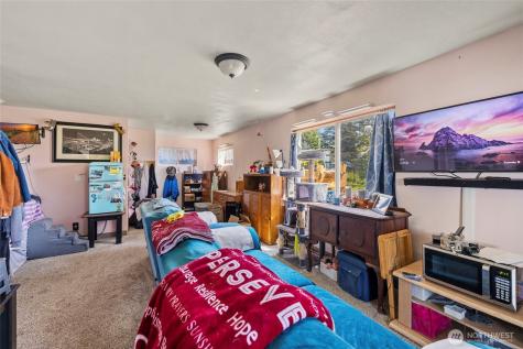 941 Diane Avenue Oak Harbor WA 98277