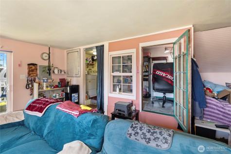 941 Diane Avenue Oak Harbor WA 98277