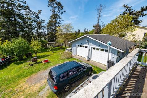 941 Diane Avenue Oak Harbor WA 98277