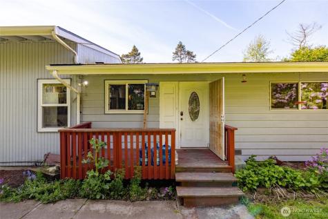 941 Diane Avenue Oak Harbor WA 98277