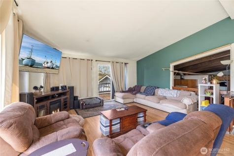 941 Diane Avenue Oak Harbor WA 98277