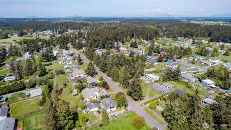 941 Diane Avenue Oak Harbor WA 98277