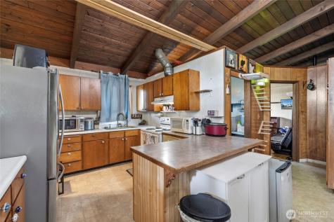 941 Diane Avenue Oak Harbor WA 98277