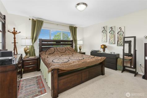16918 Woodside Drive SE Renton WA 98058