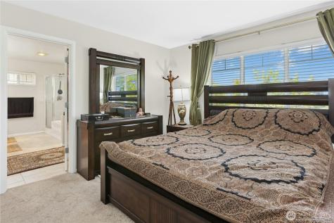 16918 Woodside Drive SE Renton WA 98058