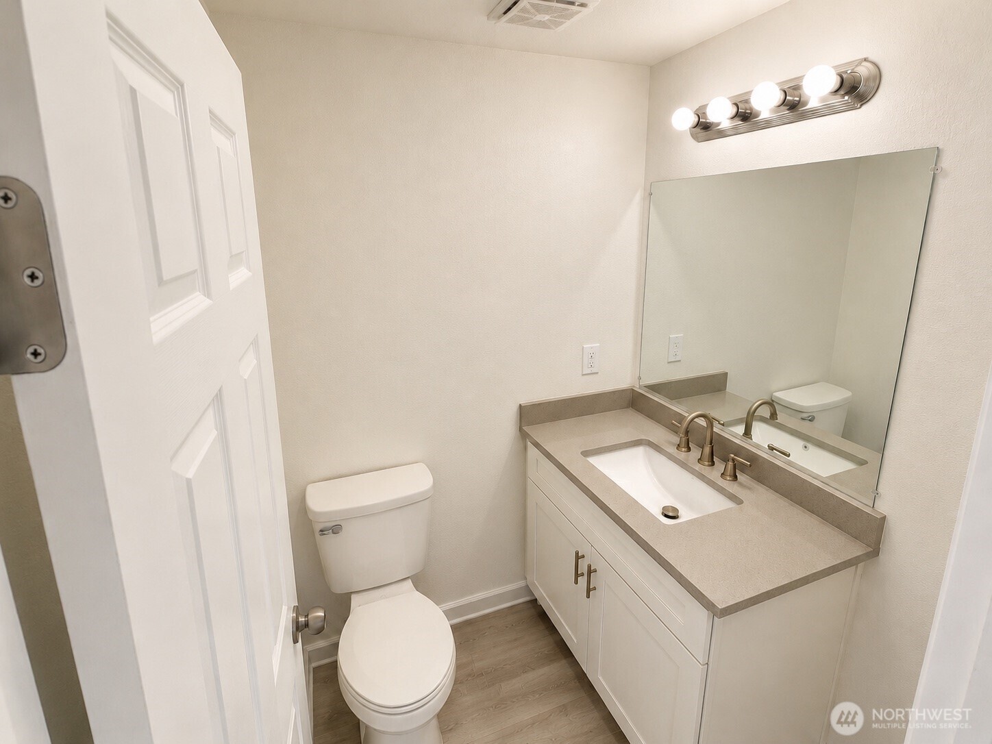 11210 133rd Avenue SE Rainier WA 98576
