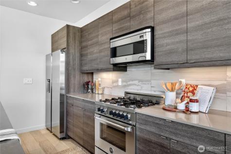 4153 California Avenue SW Seattle WA 98116