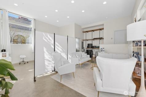 4153 California Avenue SW Seattle WA 98116