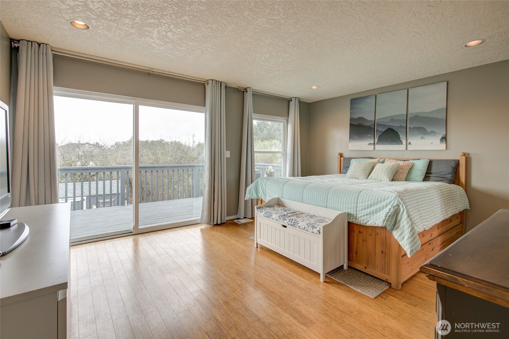 200 Ocean Lake Way NW Ocean Shores WA 98569