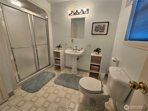 33406 H Place Ocean Park WA 98640