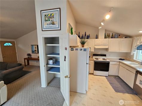 33406 H Place Ocean Park WA 98640