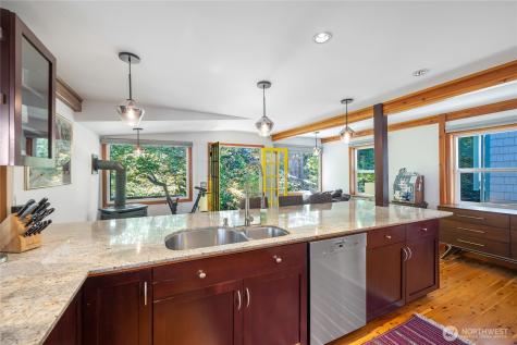 2766 Westlake Avenue N Seattle WA 98109