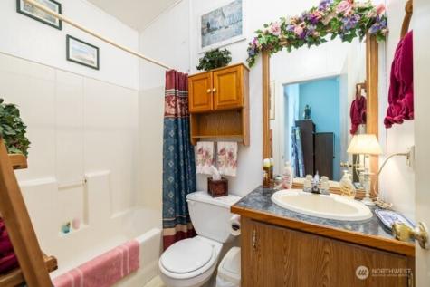 5194 School Street Acme WA 98220