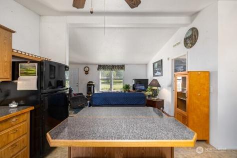 5194 School Street Acme WA 98220