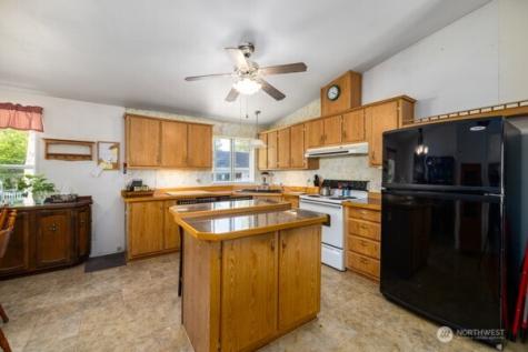 5194 School Street Acme WA 98220