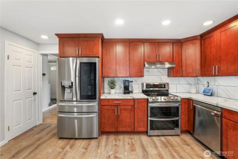16602 10th Avenue E Spanaway WA 98387
