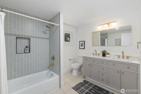 7908 S Lakeridge Drive Seattle WA 98178