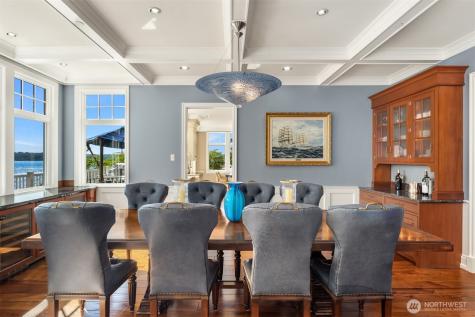 8233 W Mercer Way Mercer Island WA 98040