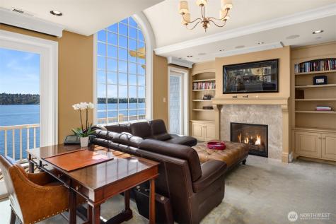 8233 W Mercer Way Mercer Island WA 98040