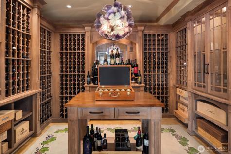 8233 W Mercer Way Mercer Island WA 98040