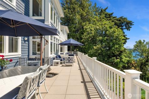 8233 W Mercer Way Mercer Island WA 98040