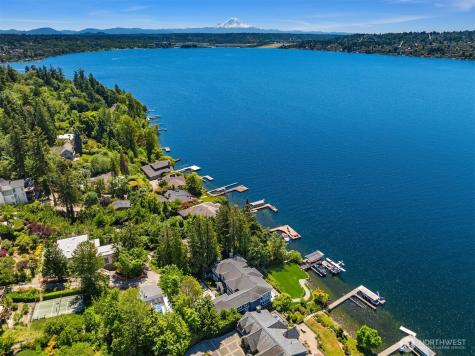 8233 W Mercer Way Mercer Island WA 98040