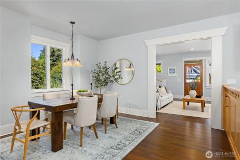 9039 North Town Drive NE Bainbridge Island WA 98110