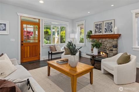 9039 North Town Drive NE Bainbridge Island WA 98110