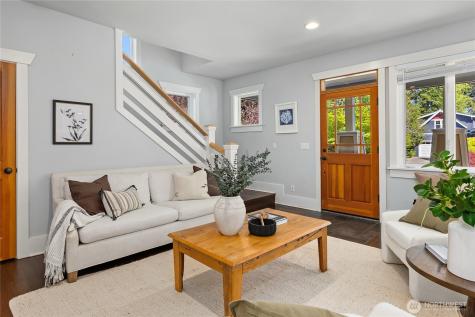 9039 North Town Drive NE Bainbridge Island WA 98110