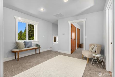 9039 North Town Drive NE Bainbridge Island WA 98110
