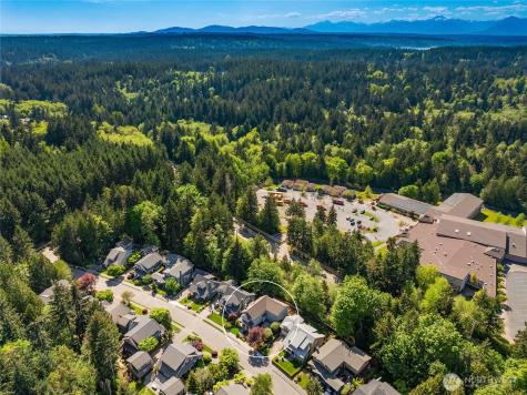 9039 North Town Drive NE Bainbridge Island WA 98110