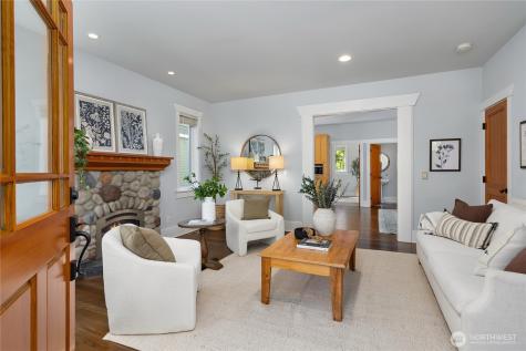 9039 North Town Drive NE Bainbridge Island WA 98110